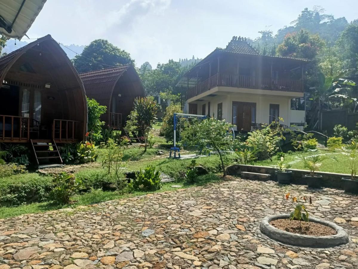 보고르 Wooden House Paseban 빌라 외부 사진