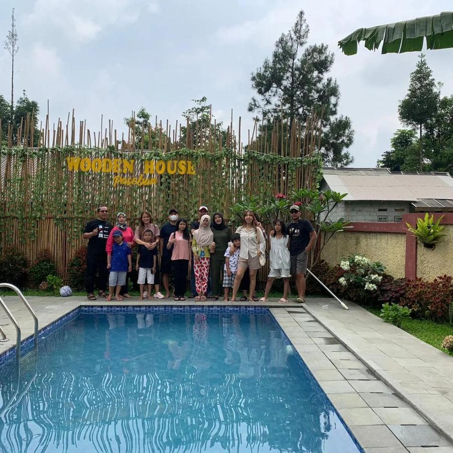 보고르 Wooden House Paseban 빌라 외부 사진