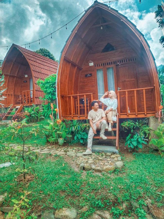 보고르 Wooden House Paseban 빌라 외부 사진