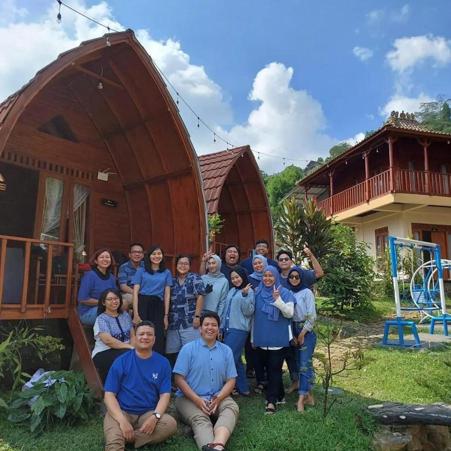 보고르 Wooden House Paseban 빌라 외부 사진